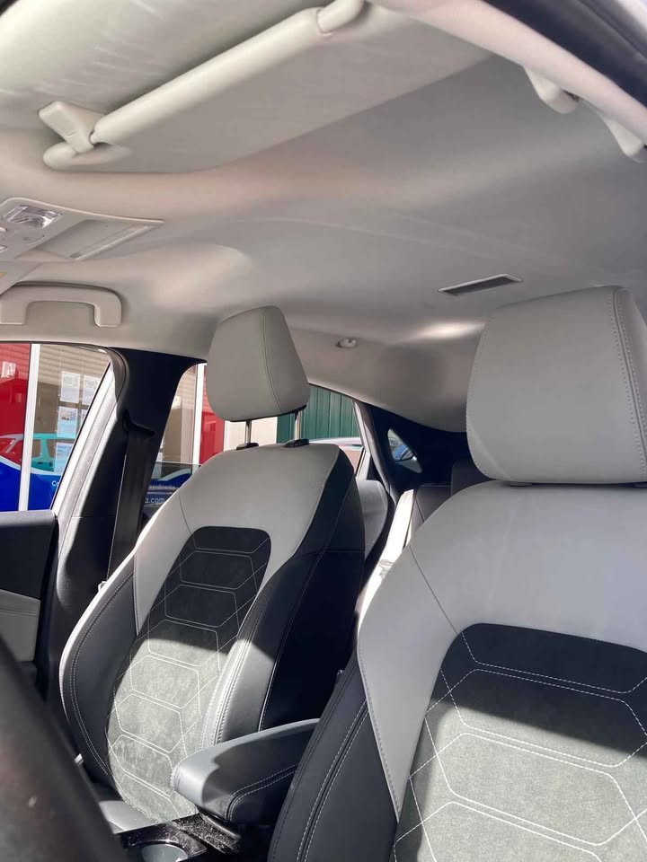 Ford Puma front seats